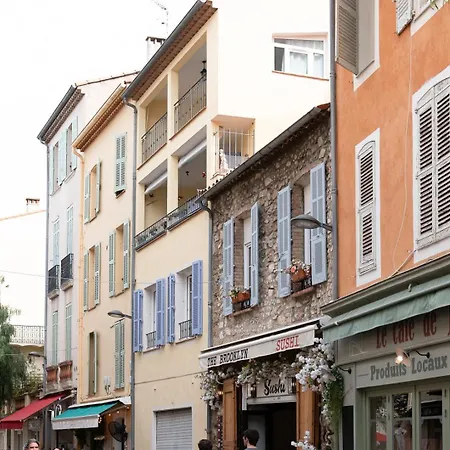L Olivier Modern And Bright Historic Center Gem, 150m From The Antibes