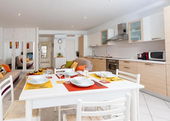 Apartment L Olivier Modern And Bright Historic Center Gem, 150m From The