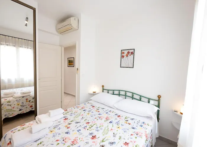 Apartment L Olivier Modern And Bright Historic Center Gem, 150m From The Antibes