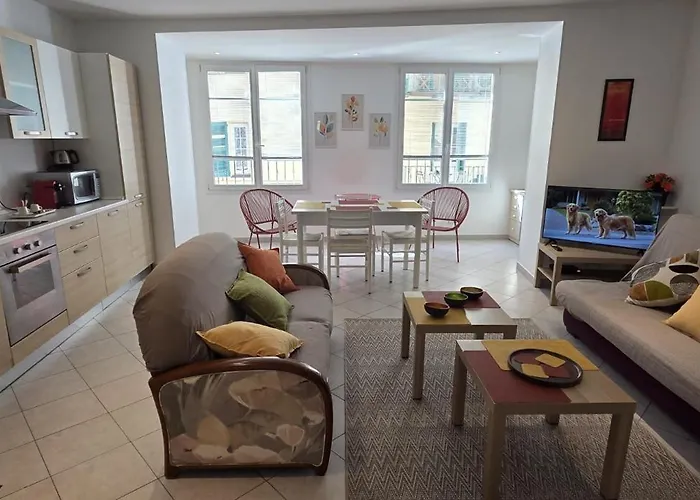 Appartement L Olivier Modern And Bright Historic Center Gem, 150m From The